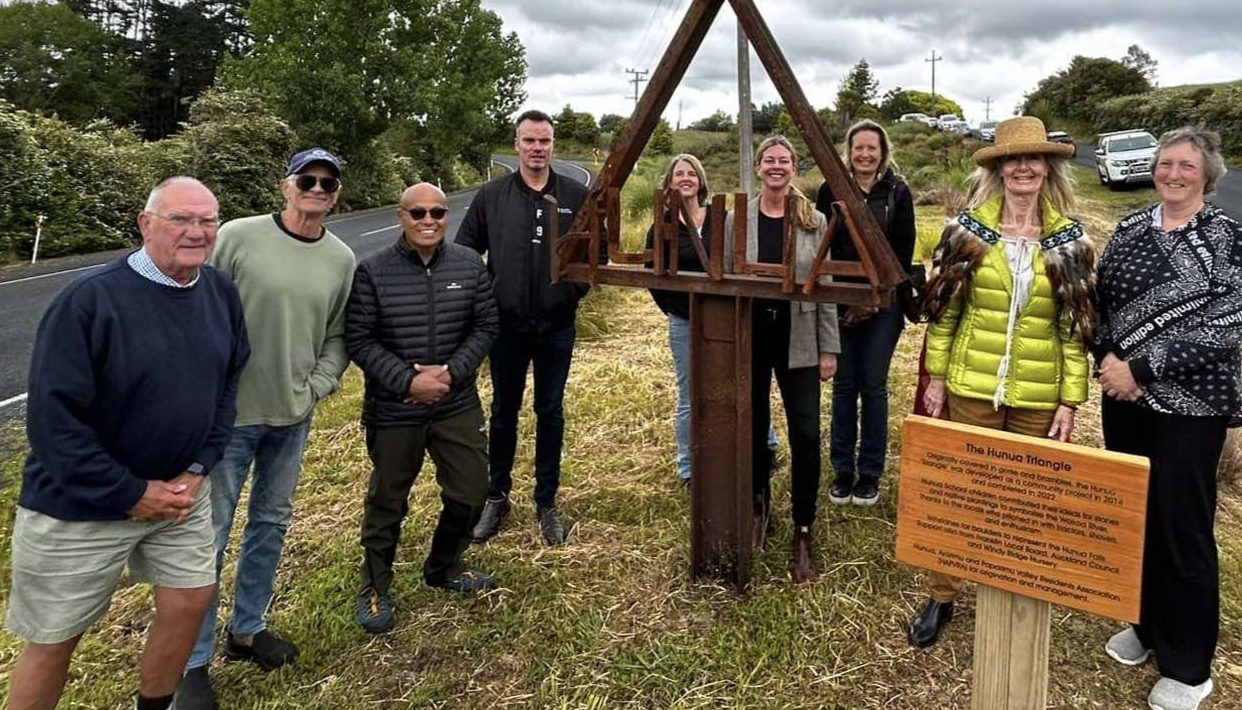 Hunua Triangle plaque unveiled; a celebration of Community, People and the Environment